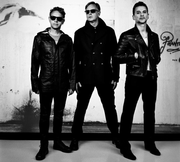 dodgers 080490 - Depeche Mode stellen Videos der "World Violation"-Tour 1990 ins Netz 